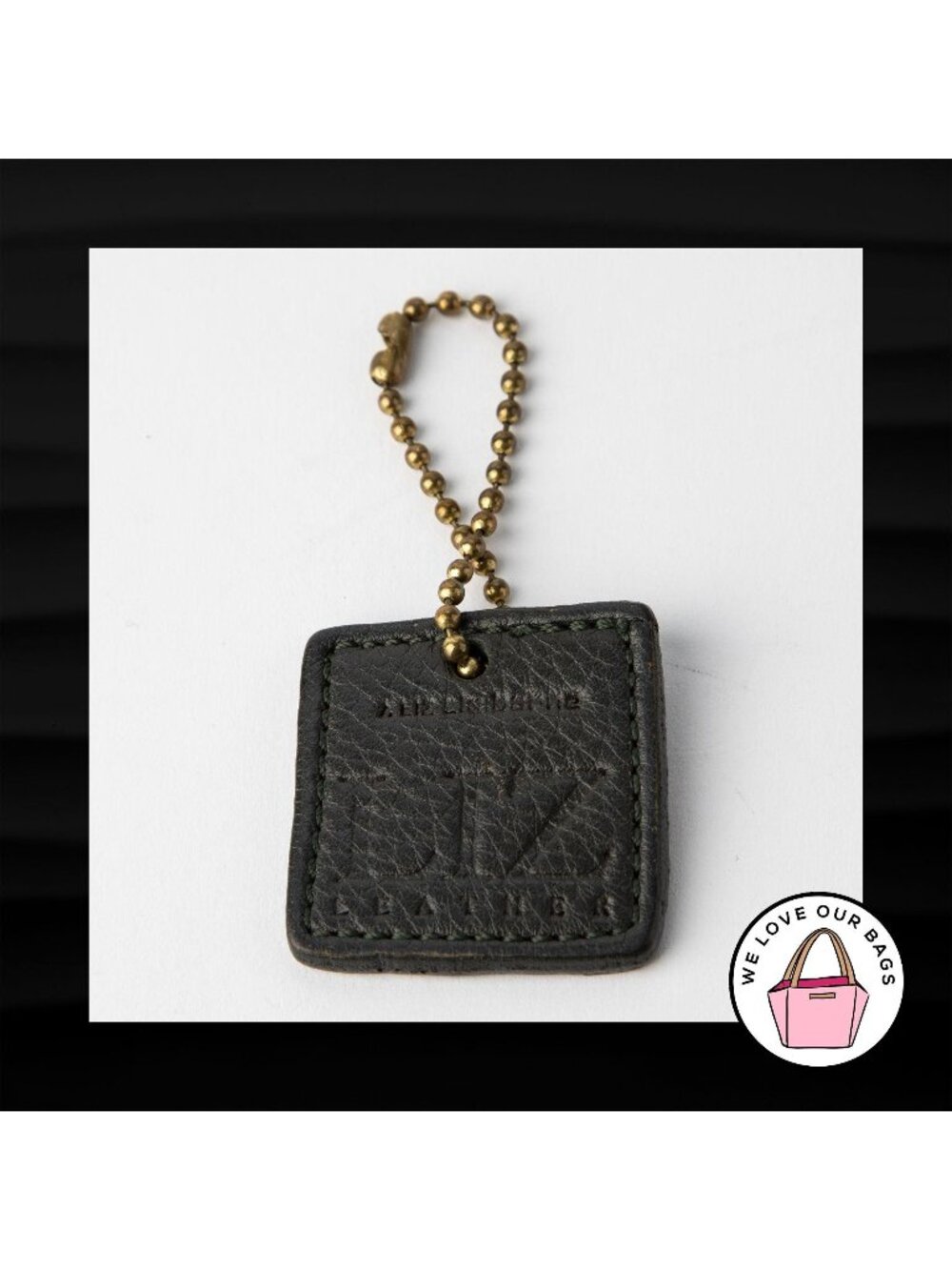 LIZ CLAIBORNE GRAY SQUARE LEATHER KEY FOB BAG CHARM KEYCHAIN HANGTAG TAG
